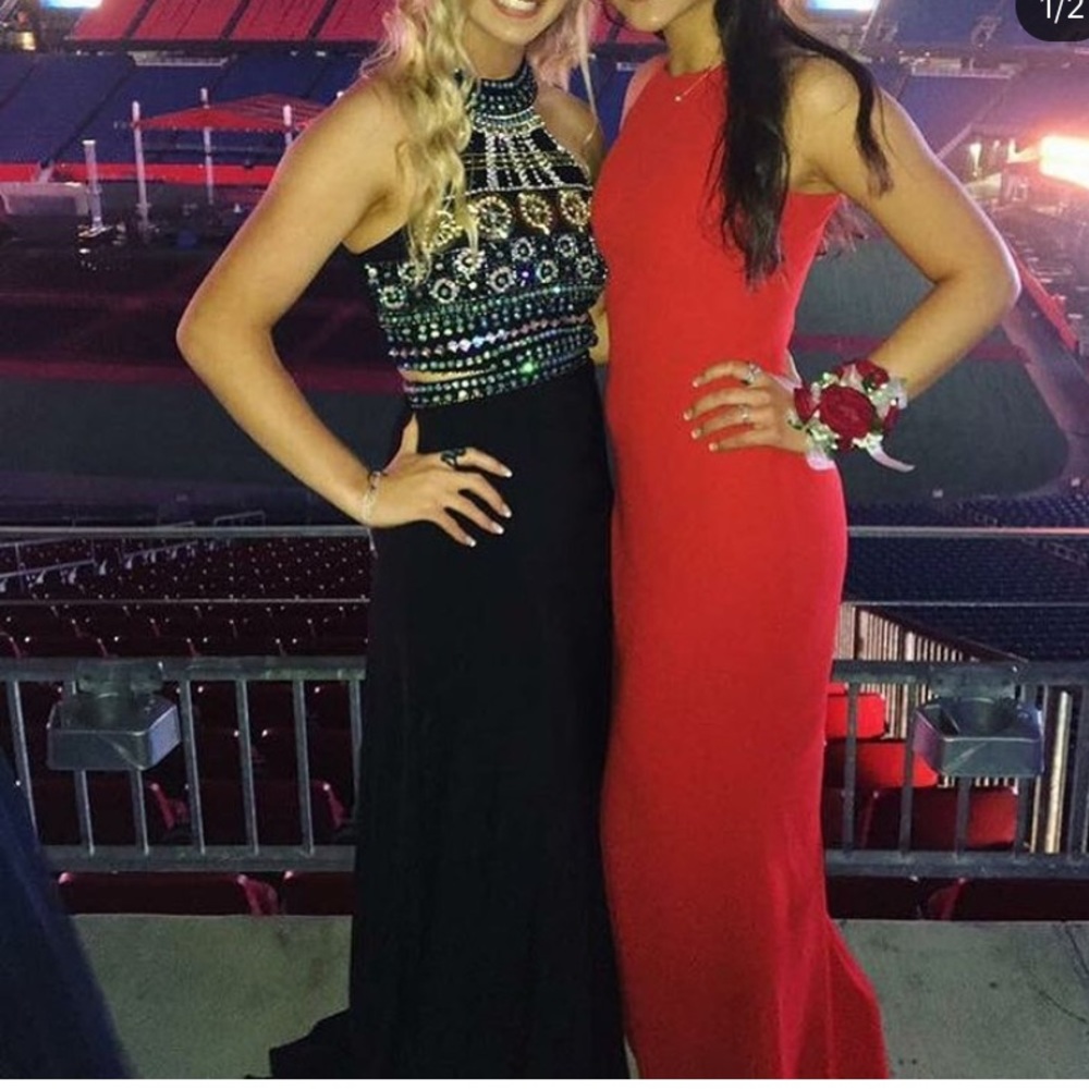 BLACK DRESS - Picture 1 of 1